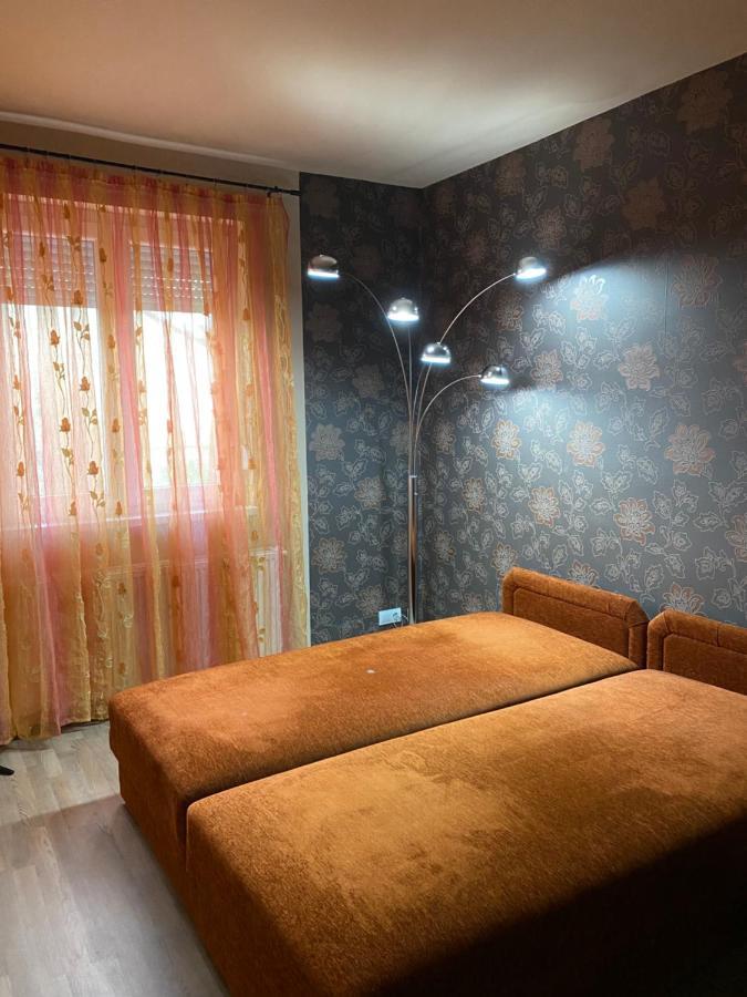 Platan Apartman Гайдусобосло Екстер'єр фото